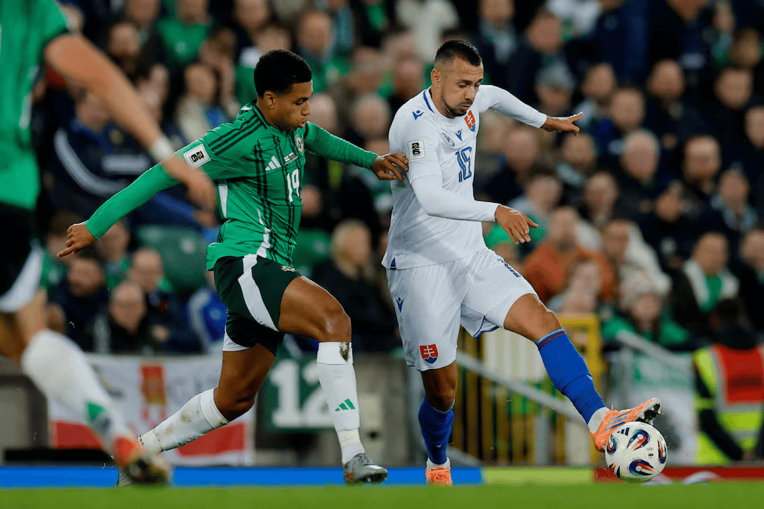 威尔士客场大胜斯洛伐克，跻身小组前列