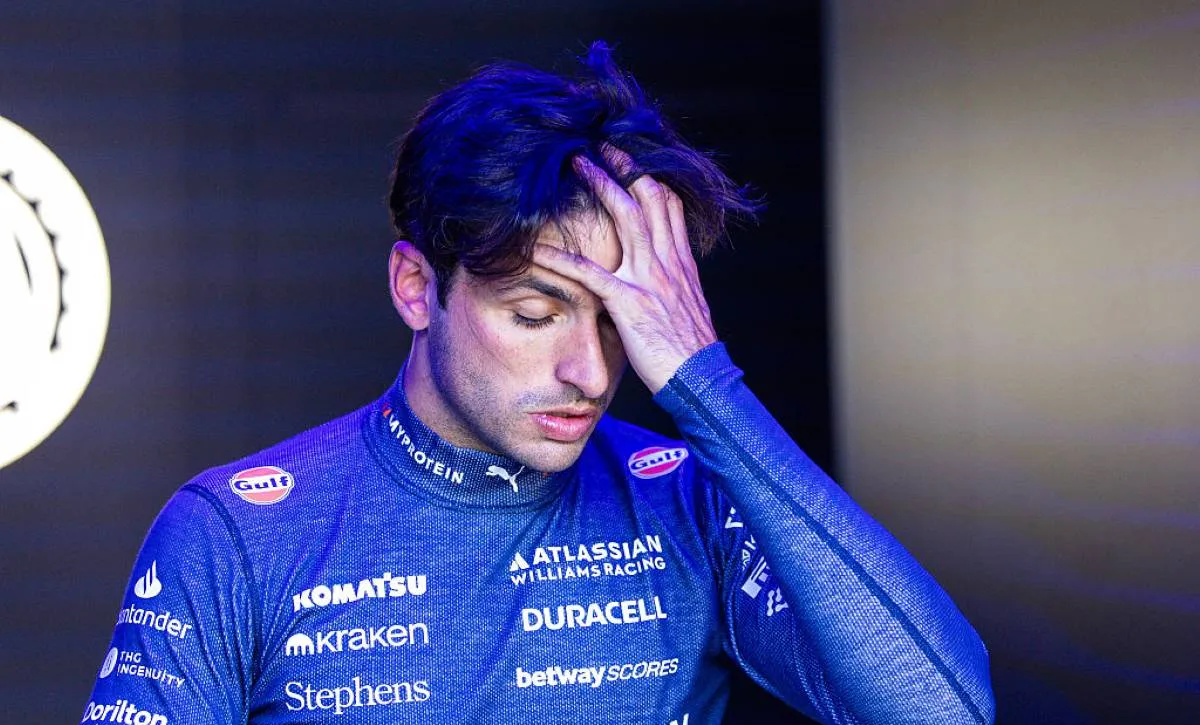 包含索伯车队完胜雷诺车队，塞恩斯统治全场的词条